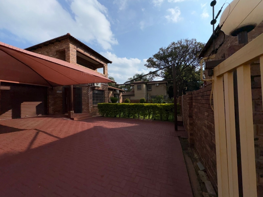 3 Bedroom Property for Sale in Safari Gardens North West